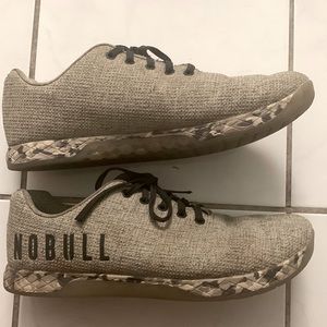NOBULL PROJECT size 13. Brand new condition tan,camo.